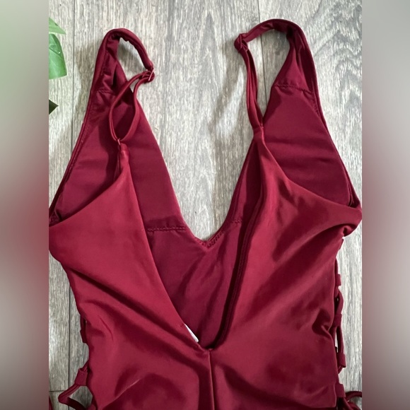 Burgundy aerie side tie deep plunge one piece - Picture 7 of 8